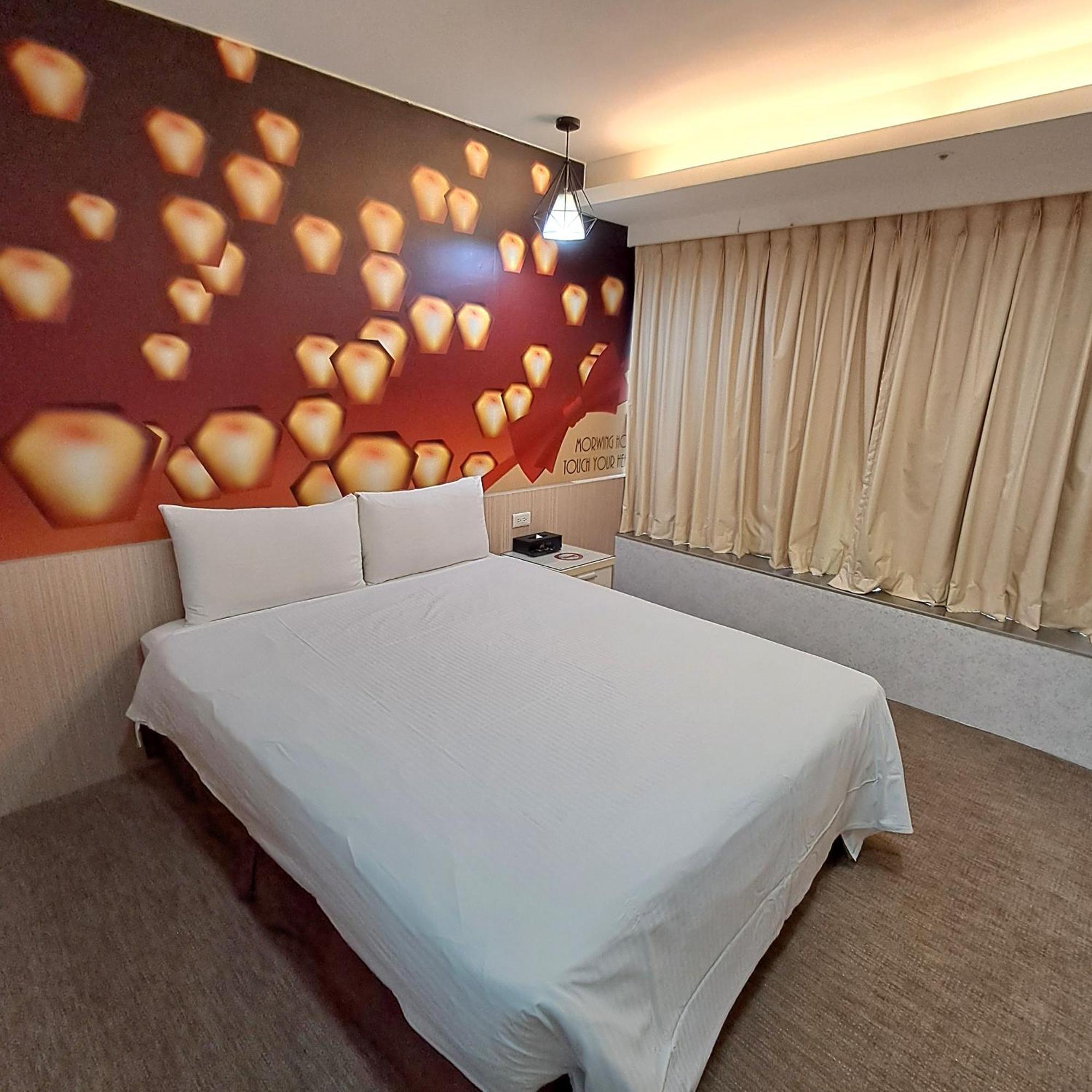 Morwing Hotel Fuzhong Tajpej Zewnętrze zdjęcie