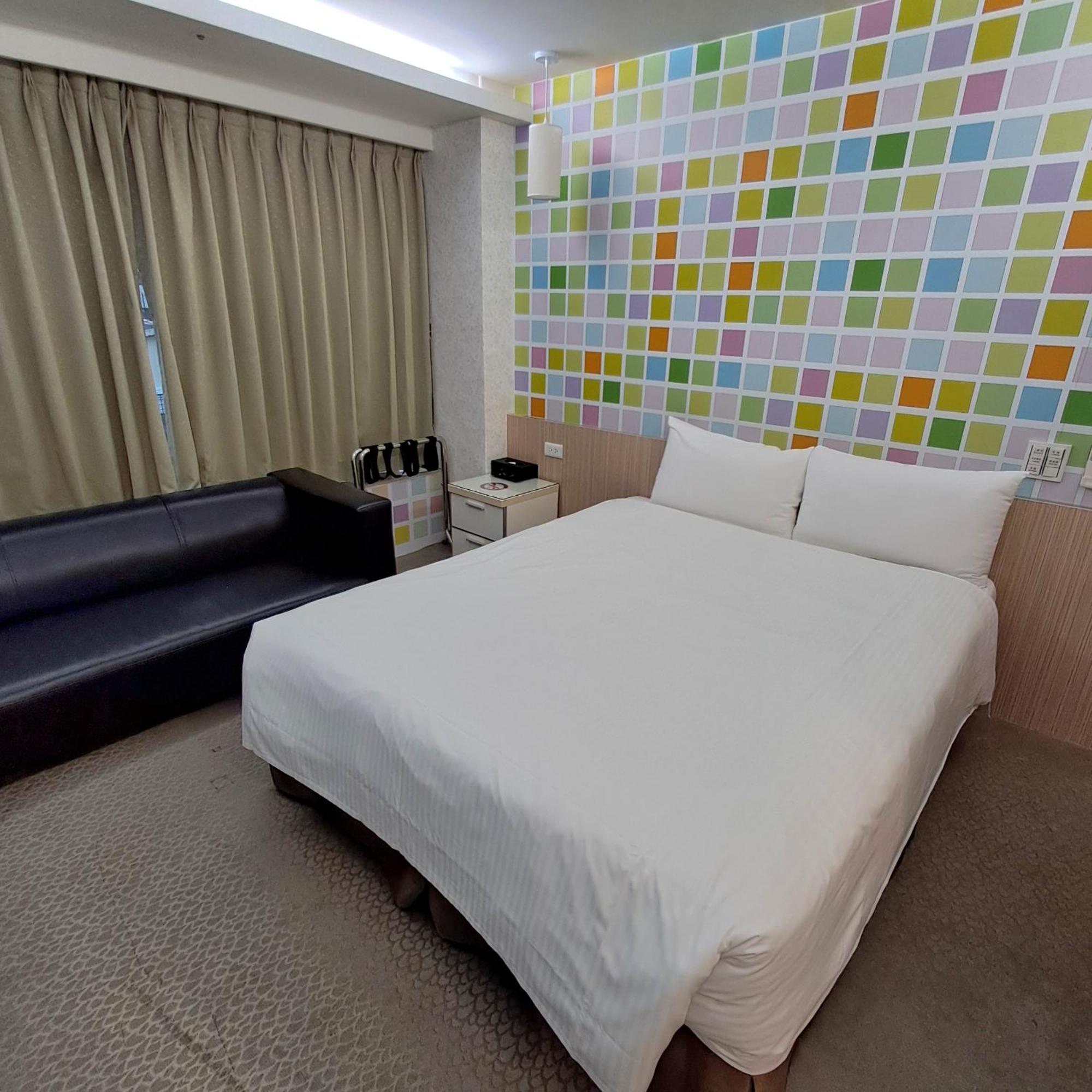 Morwing Hotel Fuzhong Tajpej Zewnętrze zdjęcie
